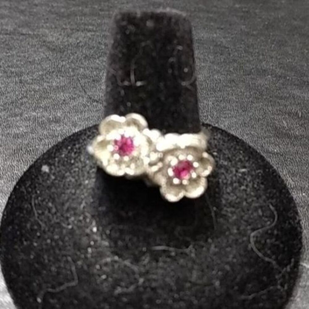 Vintage Avon silver tone purple flower ring size 7.5